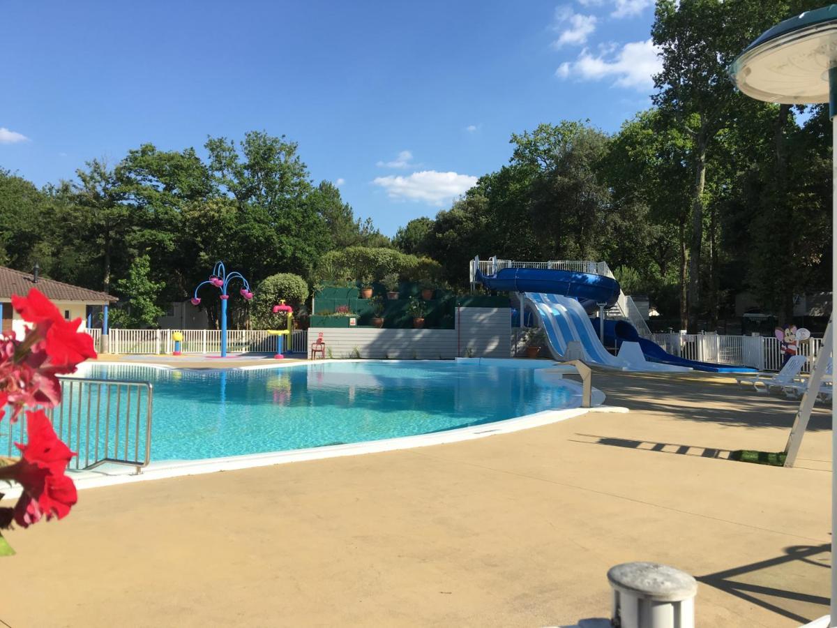 Mobilhome Familial 6 A 7 P 3 Chambres 42 M2 Saint Brevin Les Pierres Couchees Bagian luar foto