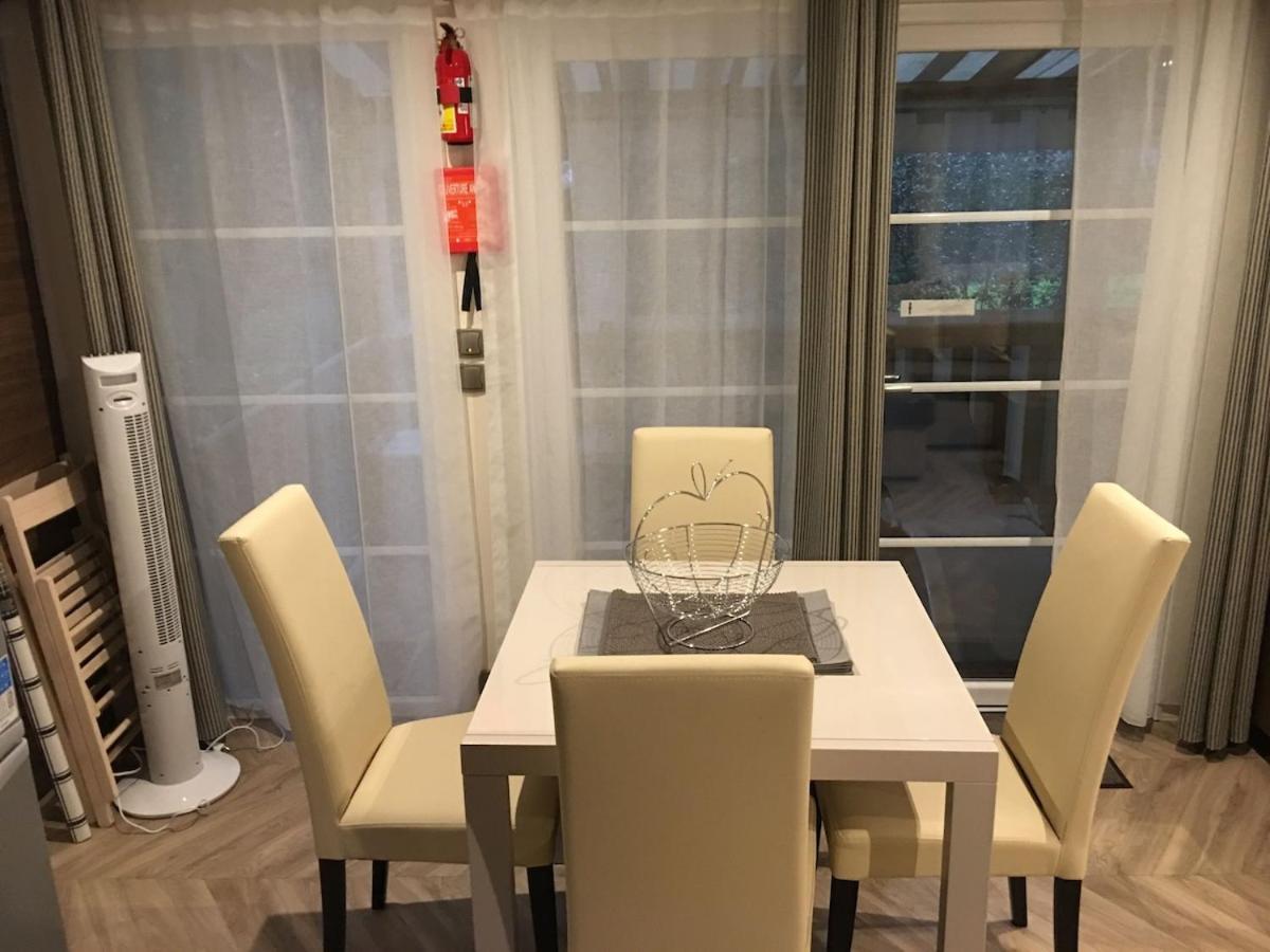 Mobilhome Familial 6 A 7 P 3 Chambres 42 M2 Saint Brevin Les Pierres Couchees Bagian luar foto