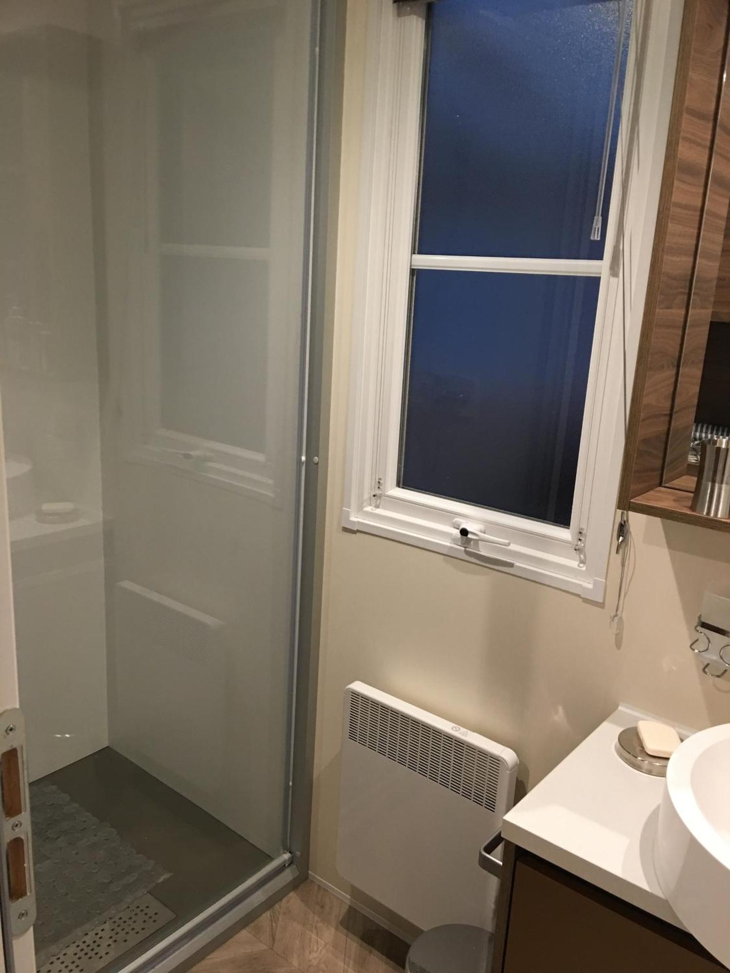 Mobilhome Familial 6 A 7 P 3 Chambres 42 M2 Saint Brevin Les Pierres Couchees Bagian luar foto