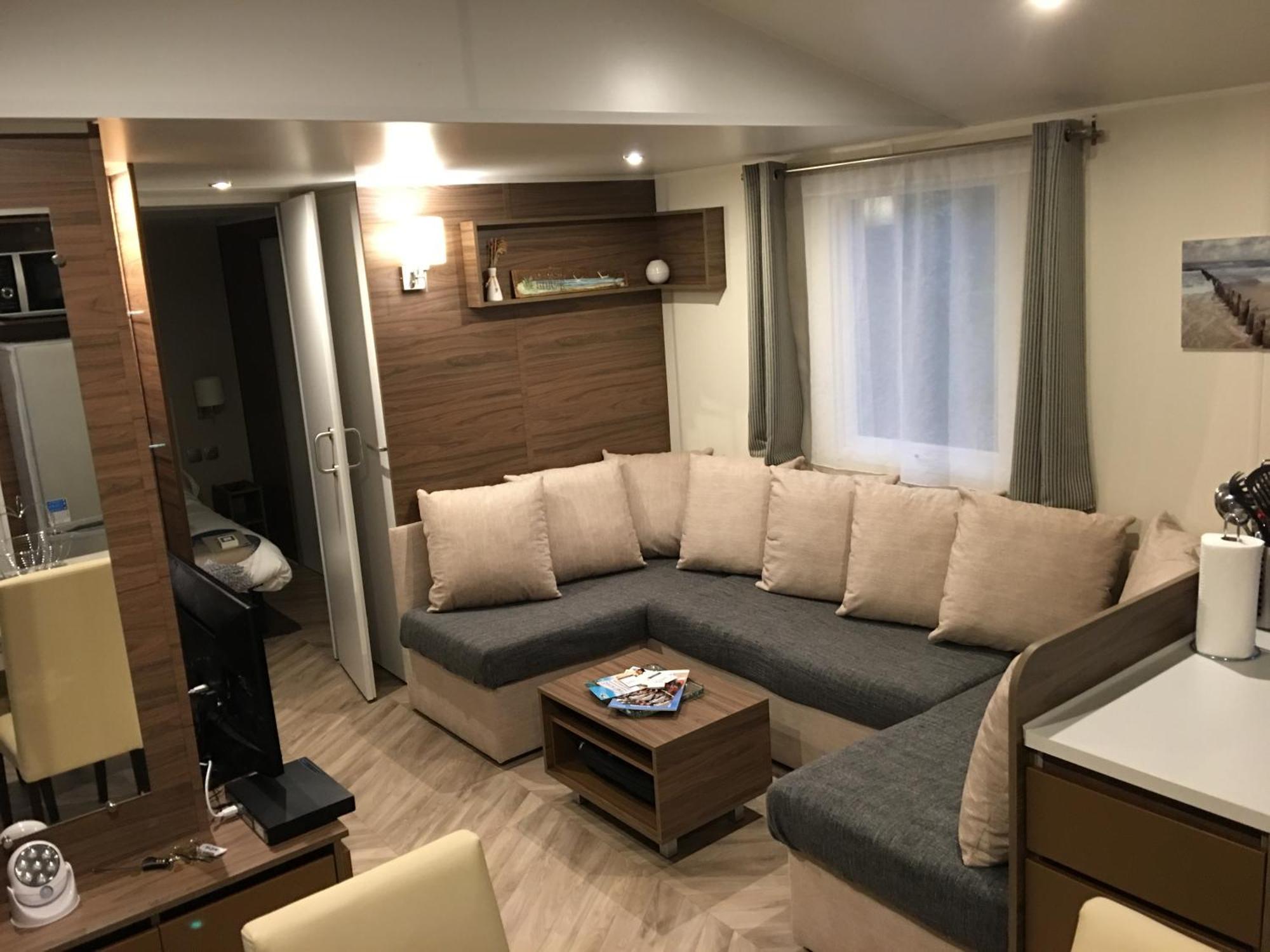 Mobilhome Familial 6 A 7 P 3 Chambres 42 M2 Saint Brevin Les Pierres Couchees Bagian luar foto